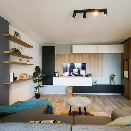Luxury Apt. Near River & Parking Timisoara Exterior photo